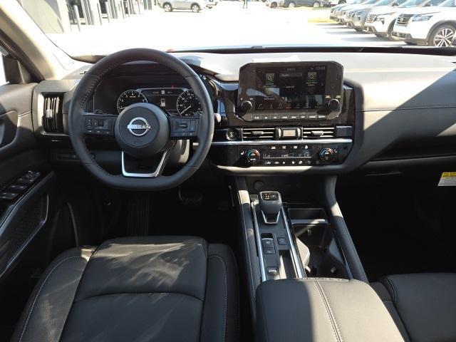 new 2025 Nissan Pathfinder car, priced at $46,604