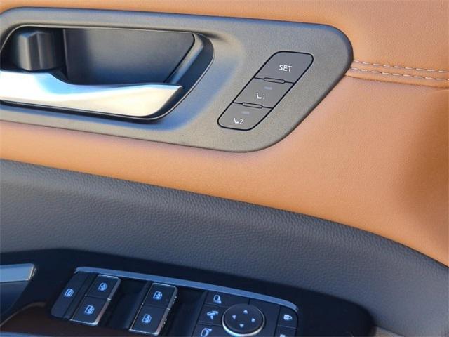 new 2025 Nissan Pathfinder car, priced at $52,562