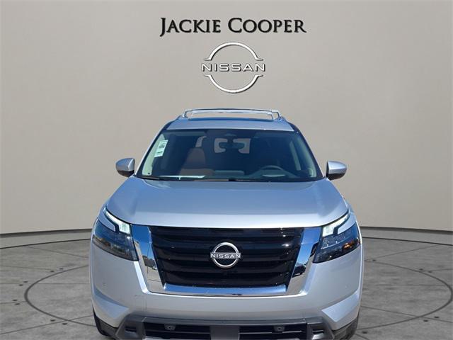 new 2025 Nissan Pathfinder car, priced at $52,562