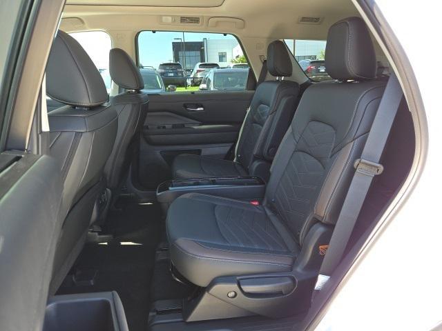 new 2025 Nissan Pathfinder car, priced at $52,060