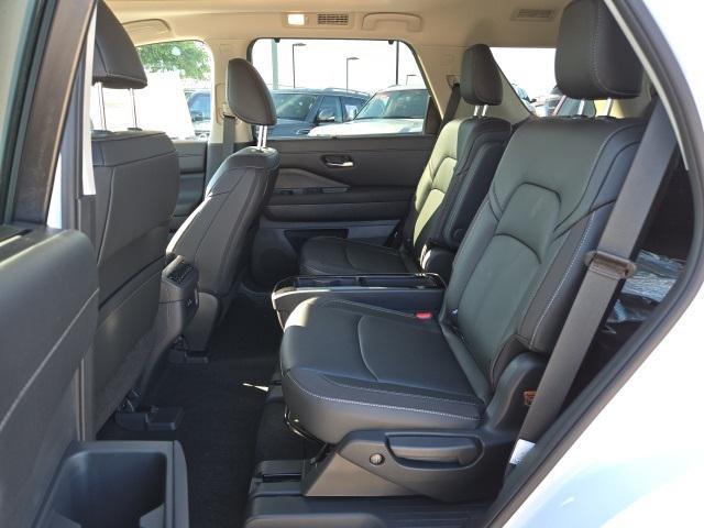 new 2025 Nissan Pathfinder car, priced at $47,104