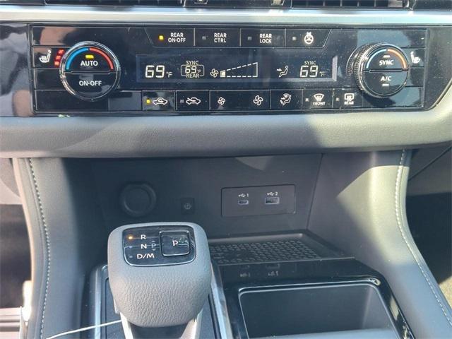 new 2025 Nissan Pathfinder car, priced at $48,622