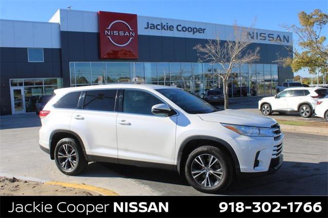 used 2019 Toyota Highlander car, priced at $18,788