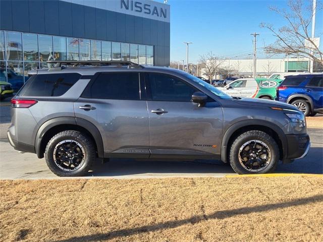 new 2025 Nissan Pathfinder car, priced at $41,577