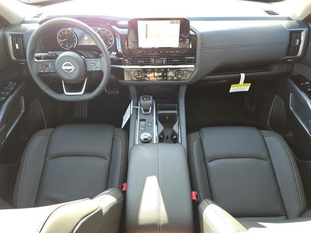new 2025 Nissan Pathfinder car, priced at $46,510