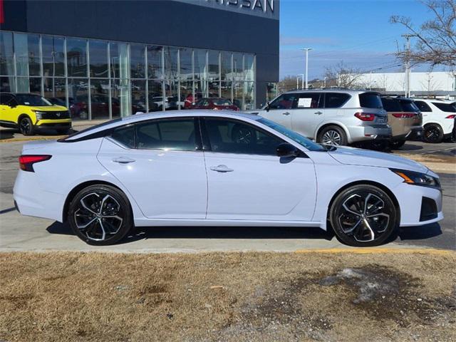 new 2025 Nissan Altima car, priced at $29,361