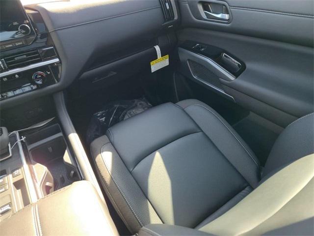 new 2025 Nissan Pathfinder car, priced at $46,751