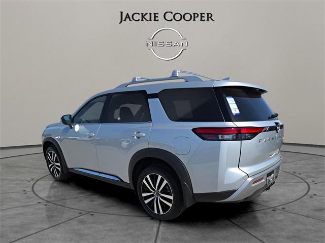 new 2025 Nissan Pathfinder car, priced at $52,035