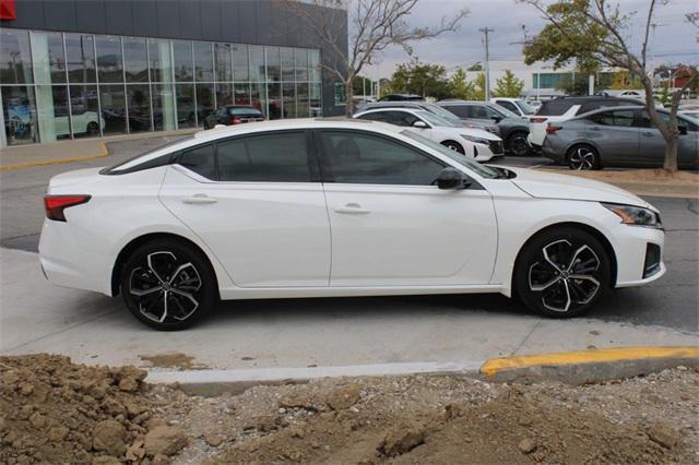 new 2025 Nissan Altima car, priced at $33,100