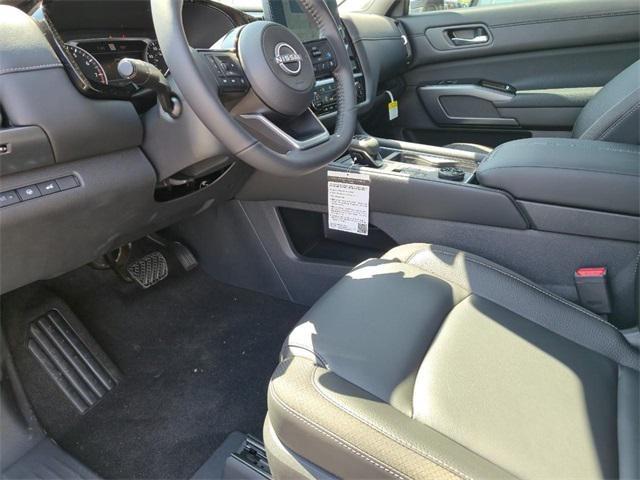 new 2025 Nissan Pathfinder car, priced at $49,698