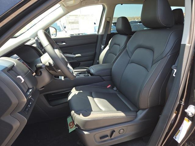 new 2025 Nissan Pathfinder car, priced at $46,565