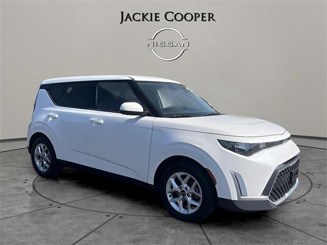 used 2023 Kia Soul car, priced at $17,092