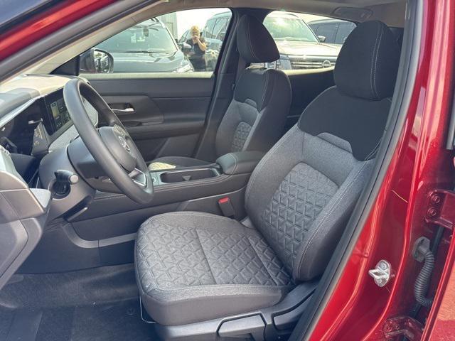 new 2025 Nissan Kicks car, priced at $29,360