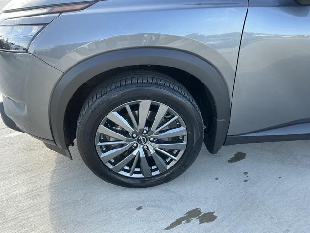 new 2025 Nissan Pathfinder car, priced at $47,555