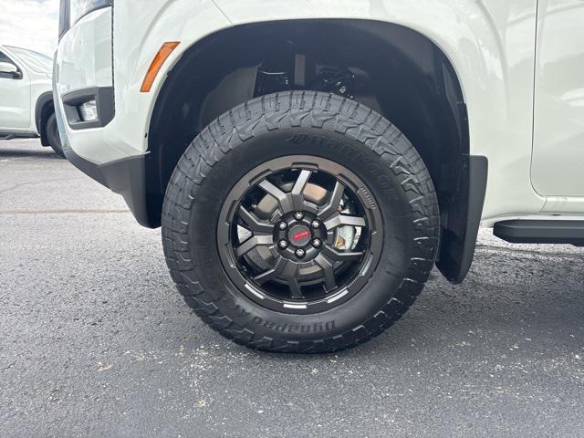 new 2025 Nissan Frontier car, priced at $40,975