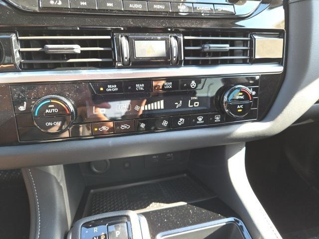 new 2025 Nissan Pathfinder car, priced at $47,555