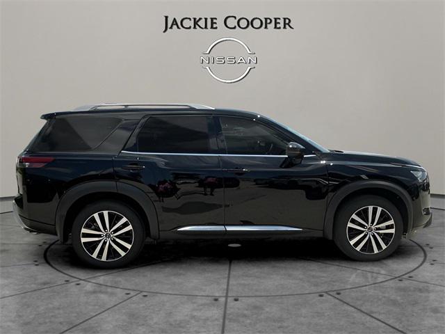 new 2025 Nissan Pathfinder car, priced at $46,867