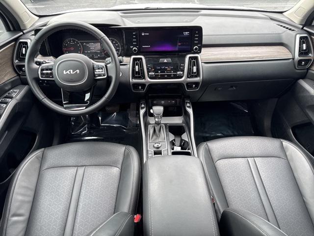 used 2022 Kia Sorento car, priced at $24,987