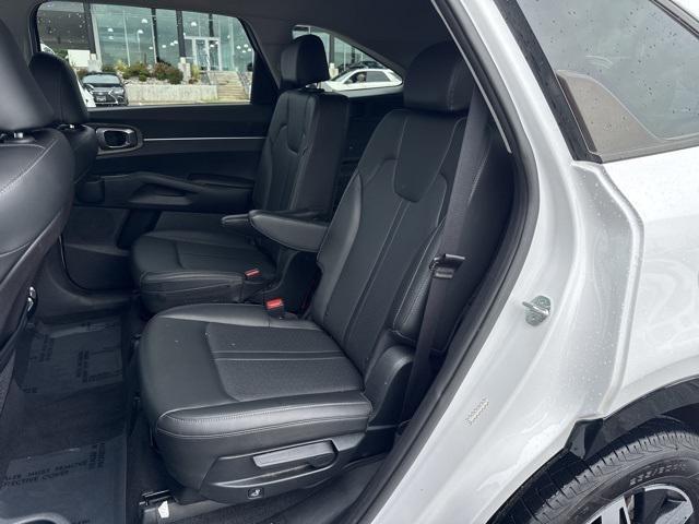 used 2022 Kia Sorento car, priced at $24,987