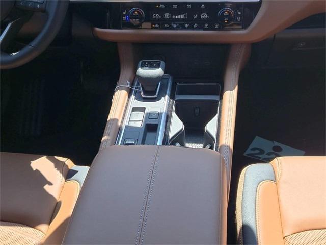 new 2025 Nissan Pathfinder car, priced at $51,053