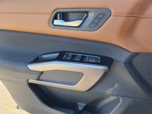 new 2025 Nissan Pathfinder car, priced at $51,053