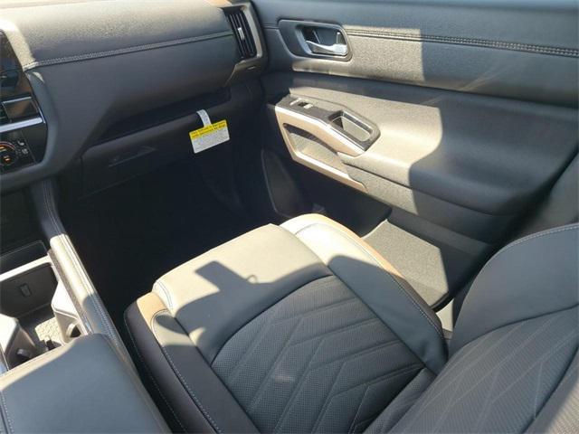 new 2025 Nissan Pathfinder car, priced at $52,549