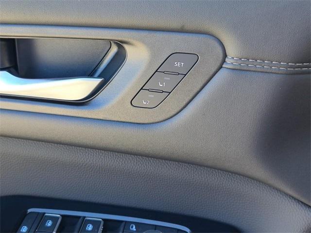new 2025 Nissan Pathfinder car, priced at $53,101