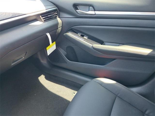 new 2025 Nissan Altima car, priced at $34,285