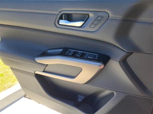 new 2025 Nissan Pathfinder car, priced at $53,101