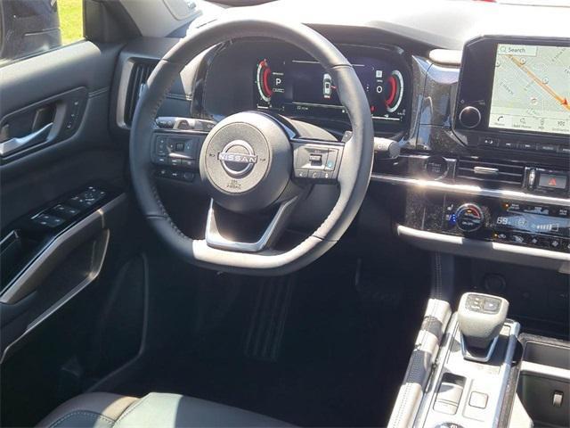 new 2025 Nissan Pathfinder car, priced at $53,101