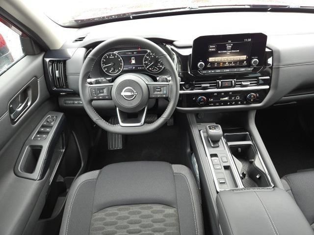 new 2025 Nissan Pathfinder car, priced at $42,012