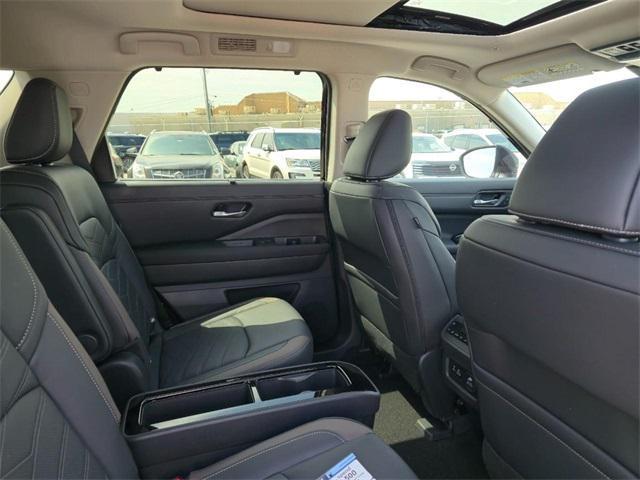 new 2025 Nissan Pathfinder car, priced at $53,576