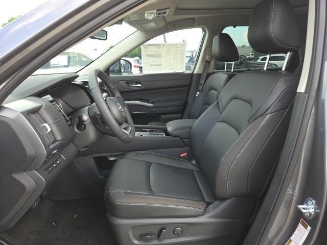 new 2025 Nissan Pathfinder car, priced at $47,079