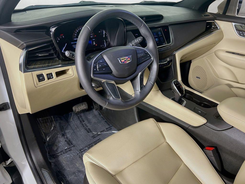 used 2017 Cadillac XT5 car, priced at $14,228