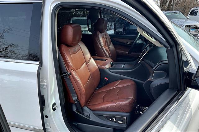 used 2019 Cadillac Escalade ESV car, priced at $32,811