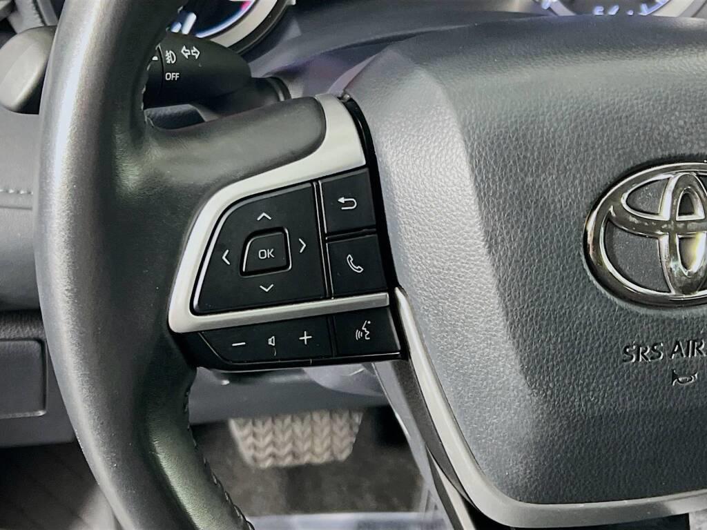 used 2024 Toyota Highlander car, priced at $34,341