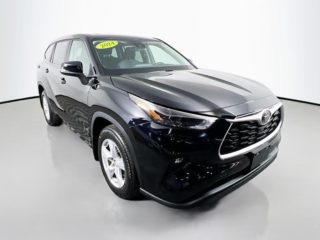 used 2024 Toyota Highlander car, priced at $34,341