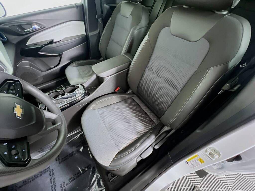 used 2025 Chevrolet Trax car, priced at $20,979