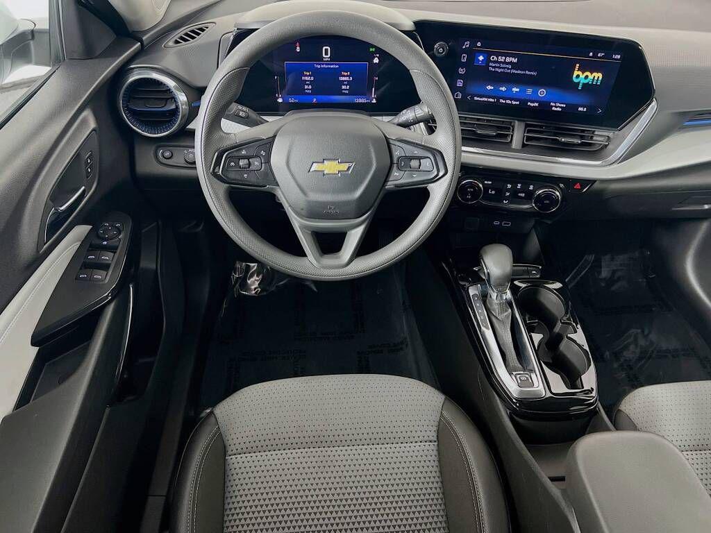 used 2025 Chevrolet Trax car, priced at $20,979