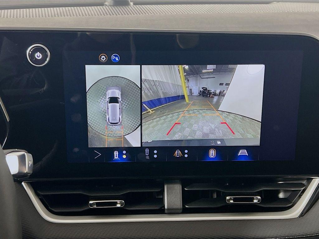 new 2026 Chevrolet Equinox car, priced at $27,795