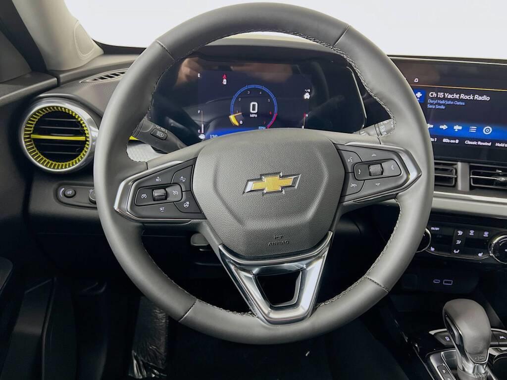new 2025 Chevrolet Trax car, priced at $23,457