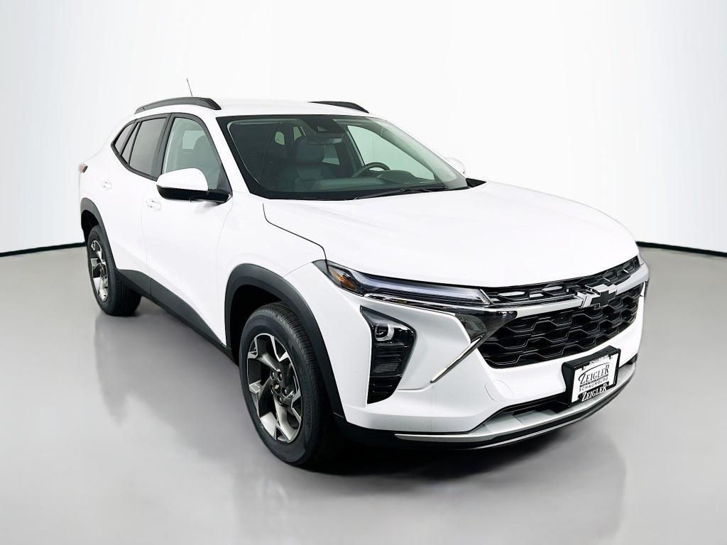 new 2025 Chevrolet Trax car, priced at $23,457