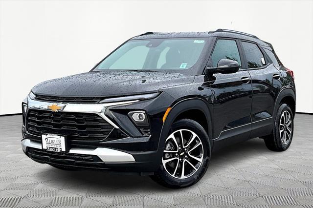 new 2025 Chevrolet TrailBlazer car, priced at $28,475