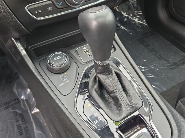 used 2022 Jeep Cherokee car, priced at $25,550