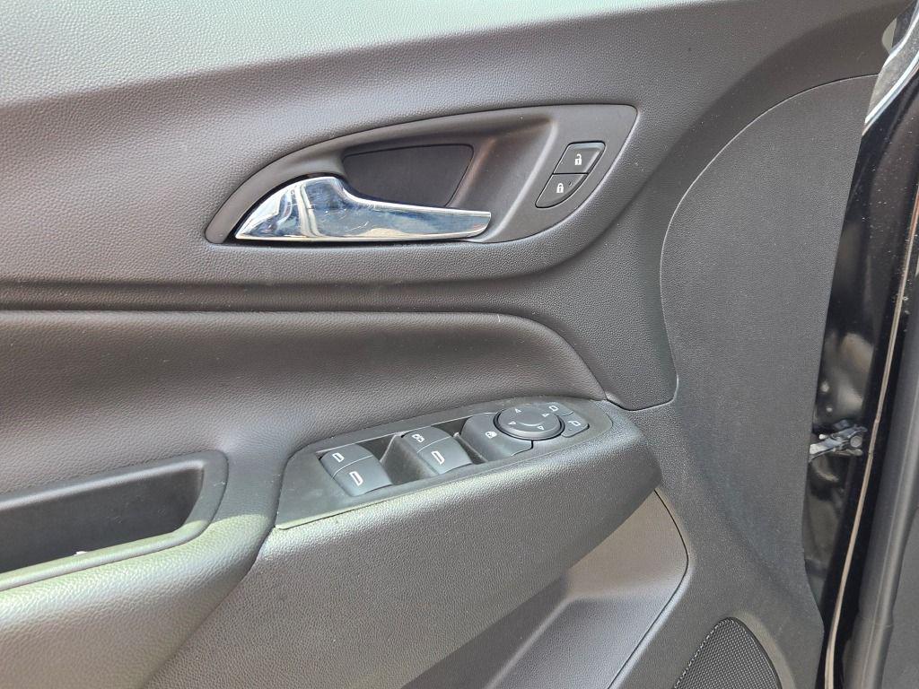 used 2022 Chevrolet Equinox car, priced at $20,114