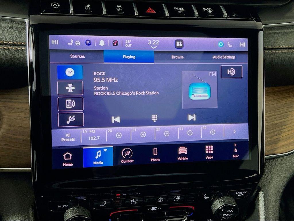 used 2025 Jeep Grand Cherokee car, priced at $49,016