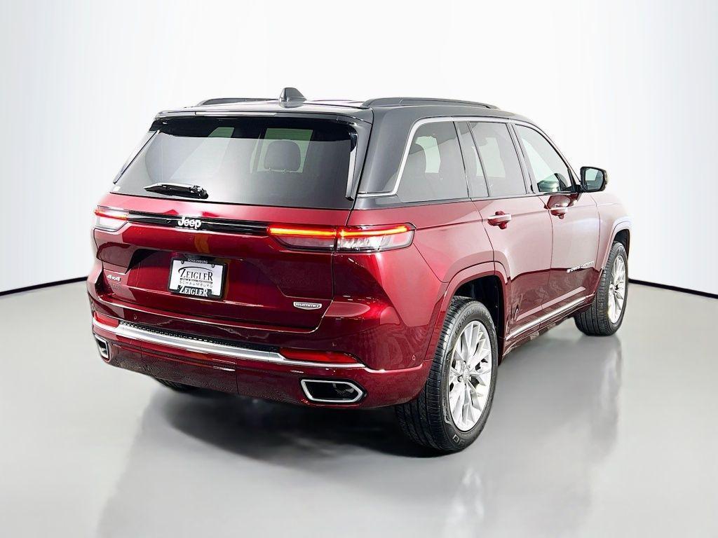used 2025 Jeep Grand Cherokee car, priced at $49,016