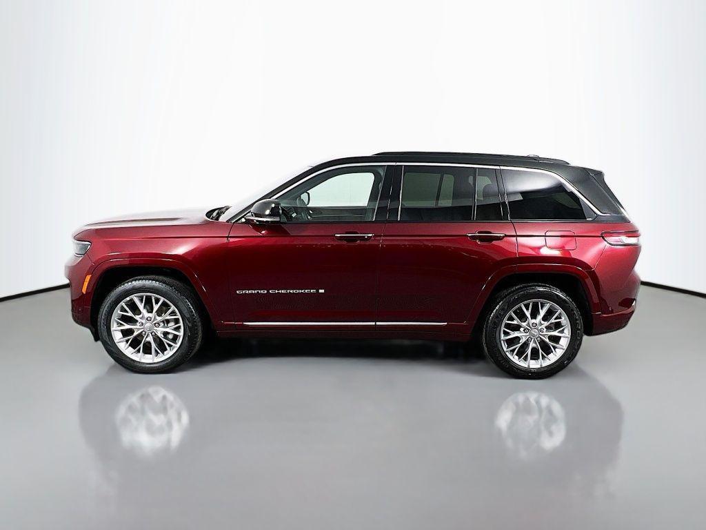 used 2025 Jeep Grand Cherokee car, priced at $49,016