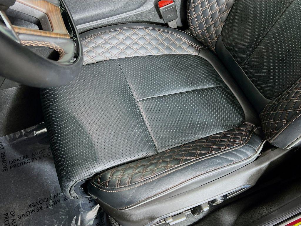 used 2025 Jeep Grand Cherokee car, priced at $49,016