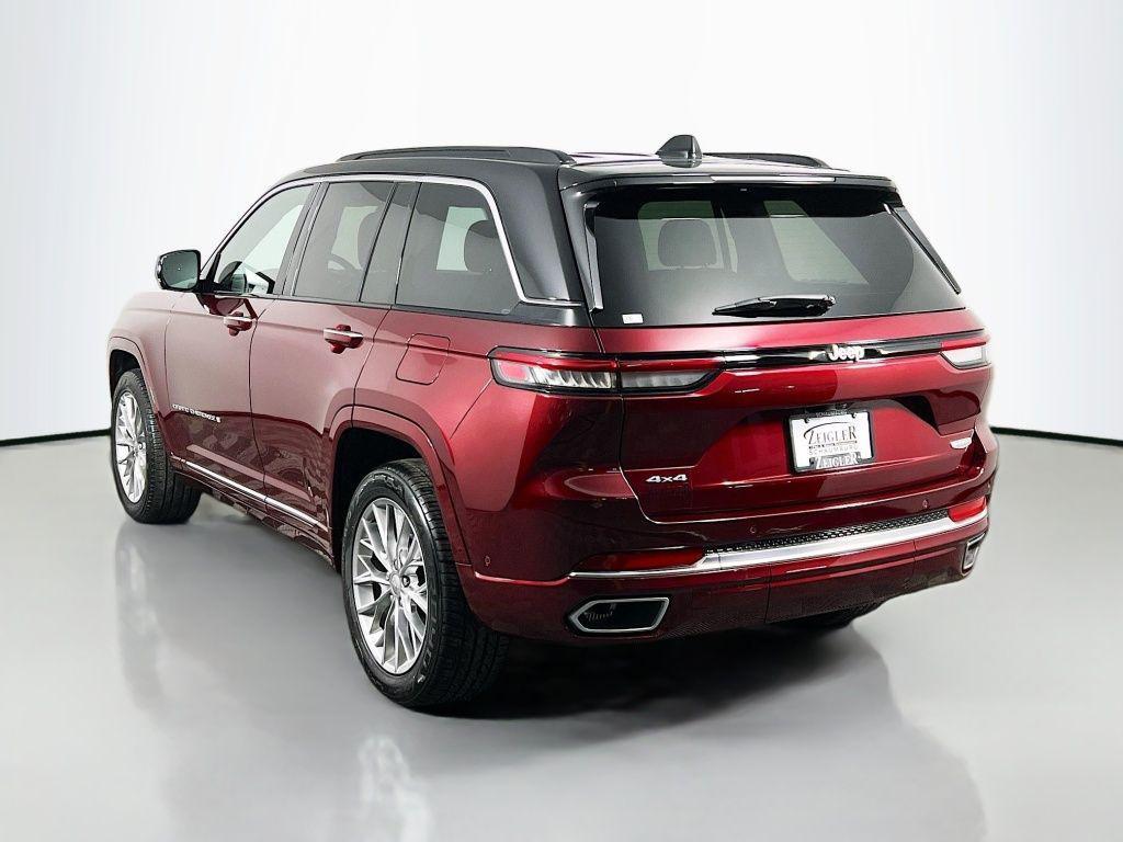 used 2025 Jeep Grand Cherokee car, priced at $49,016